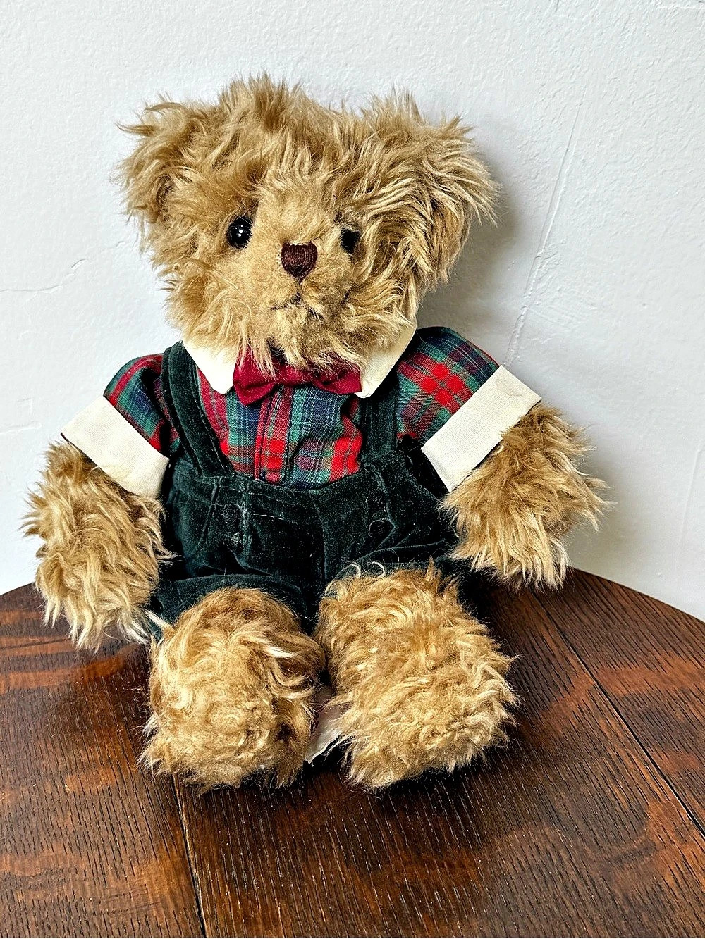 Vintage RUSS Benjamin Christmas Teddy Bear Light Brown Velvet Shorts Bow Tie